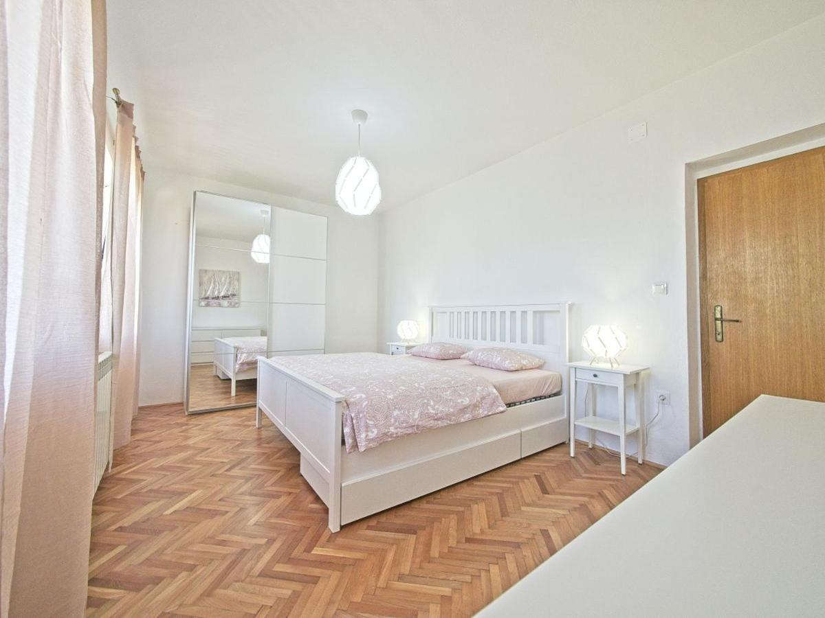 פוסטיר Apartman Nikica מראה חיצוני תמונה