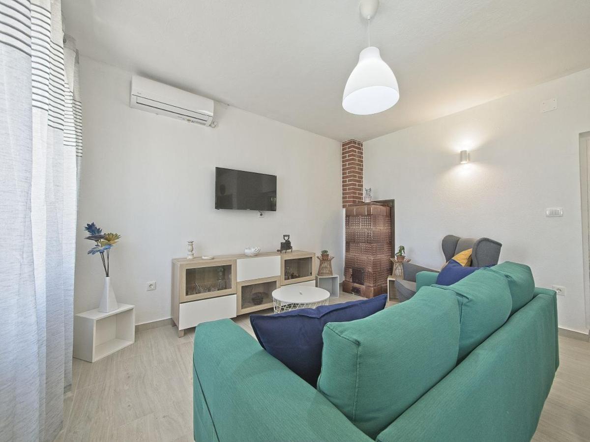 פוסטיר Apartman Nikica מראה חיצוני תמונה