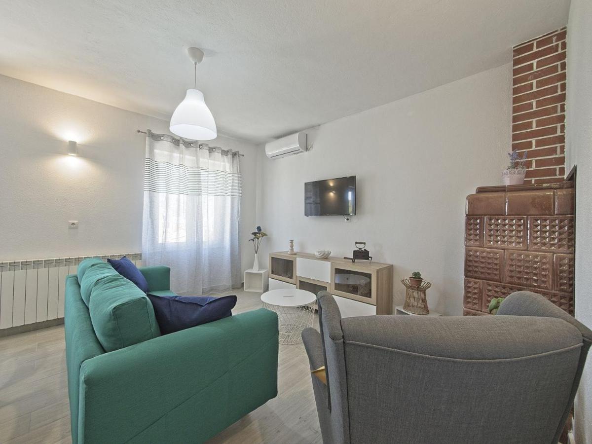 פוסטיר Apartman Nikica מראה חיצוני תמונה