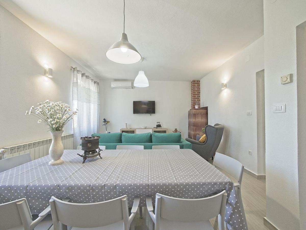 פוסטיר Apartman Nikica מראה חיצוני תמונה